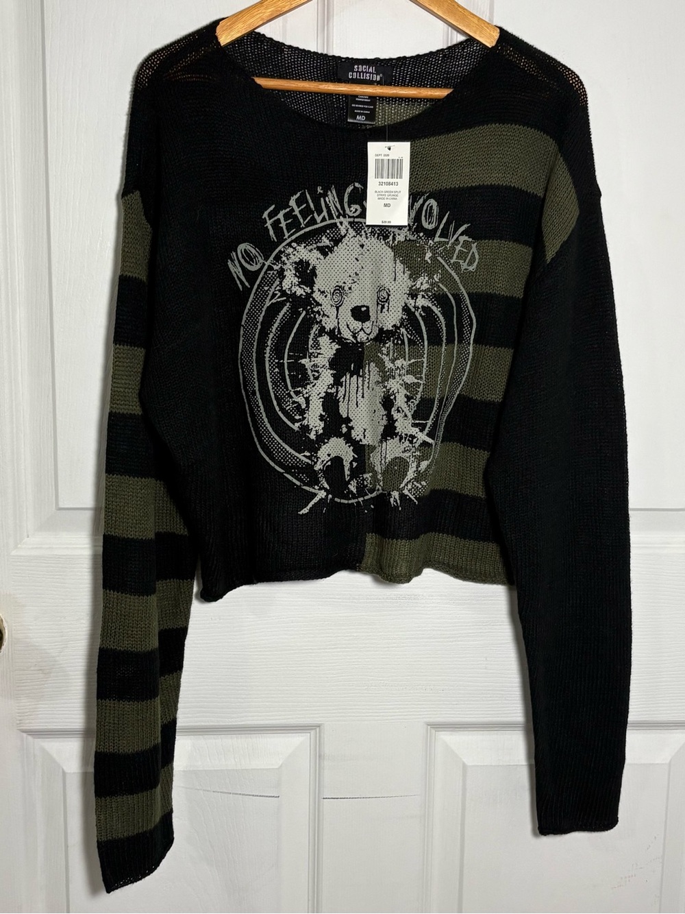 Social Collision Crop Sweater M Black Stripe Bear Graphic Grunge Goth Emo Punk